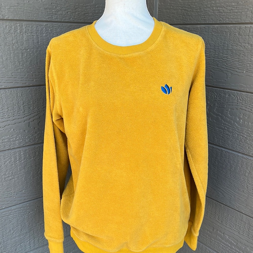Dutch Bros Sweat Shirt.